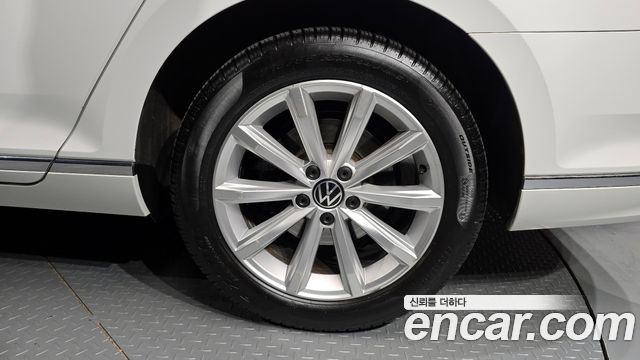 Volkswagen Passat 2021 thumb 5