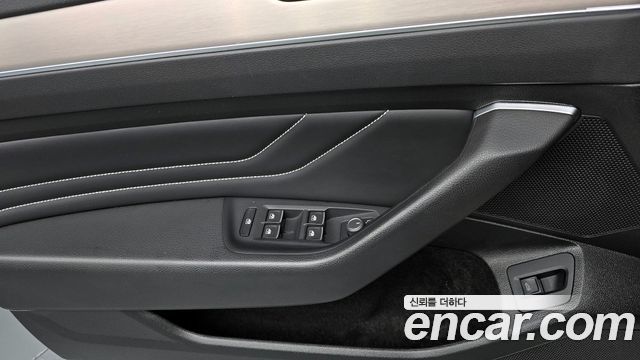 Volkswagen Passat 2021 thumb 9
