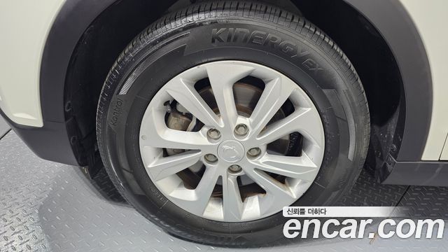 SsangYong Tivoli 2019 thumb 4