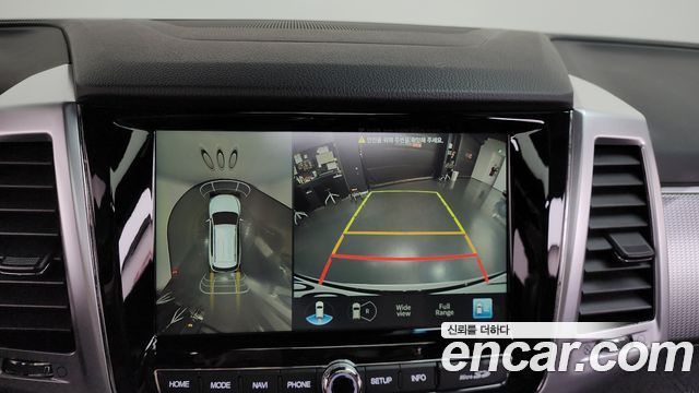SsangYong Rexton 2021 thumb 2