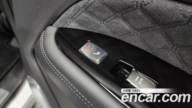 SsangYong Rexton 2021 thumb 3