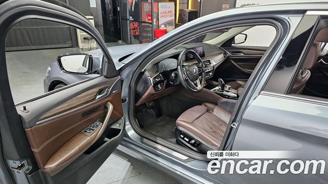 BMW 5 серии 2019 thumb 7