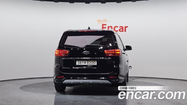 Kia Carnival 2019 thumb 6