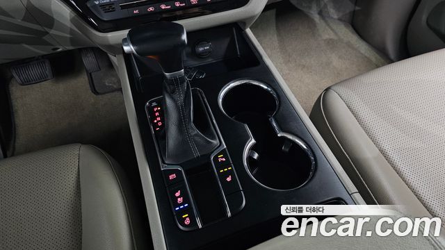 Kia Carnival 2019 thumb 12