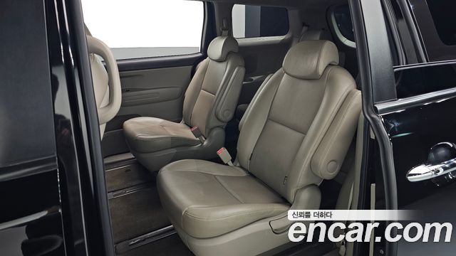 Kia Carnival 2019 thumb 3