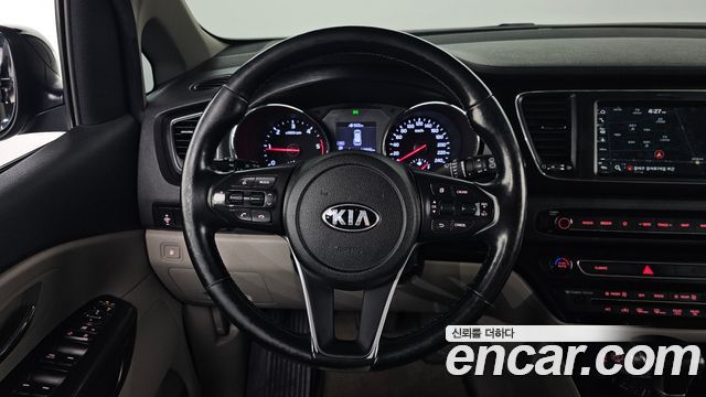 Kia Carnival 2019 thumb 2