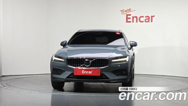 Volvo V60 2022 thumb 11