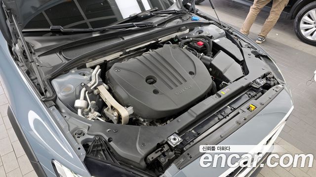 Volvo V60 2022 thumb 4