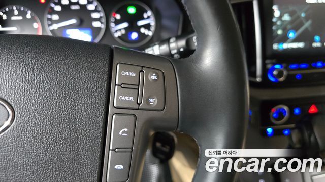 Hyundai Starex 2019 thumb 6
