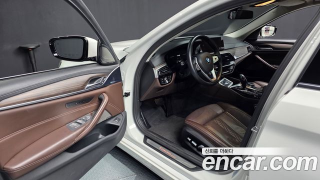 BMW 5 серии 2020 thumb 8