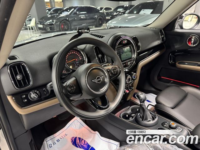 Mini Countryman 2019 thumb 8