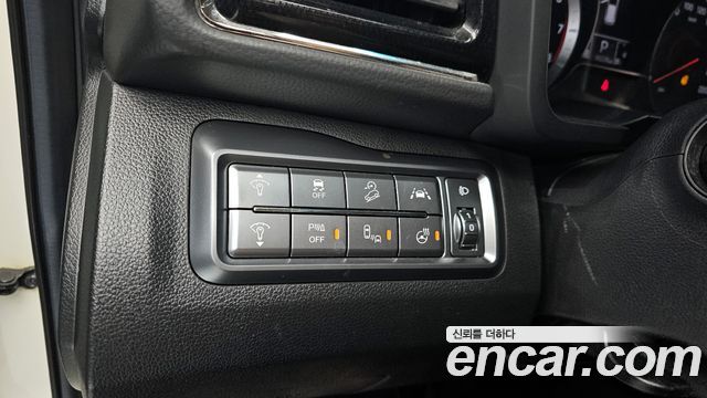 SsangYong Tivoli 2022 thumb 5