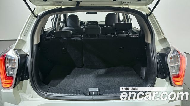 SsangYong Tivoli 2022 thumb 10