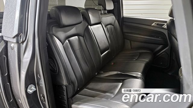 SsangYong Rexton 2019 thumb 2