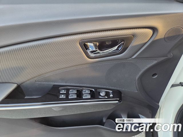 SsangYong Tivoli 2021 thumb 3