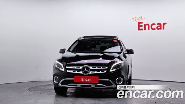 Mercedes-Benz GLA 2019 thumb 12