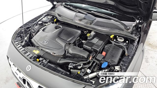 Mercedes-Benz GLA 2019 thumb 11