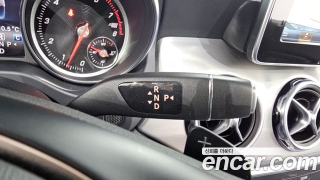 Mercedes-Benz GLA 2019 thumb 3