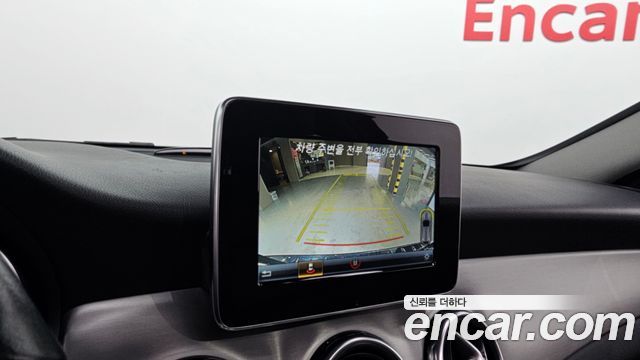 Mercedes-Benz GLA 2019 thumb 4
