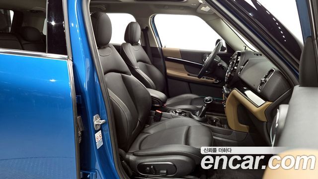 Mini Countryman 2019 thumb 11