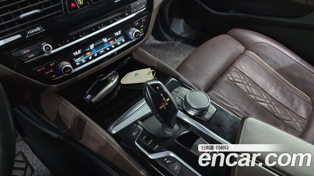 BMW 5 серии 2019 thumb 8
