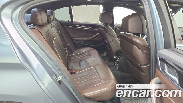 BMW 5 серии 2019 thumb 11