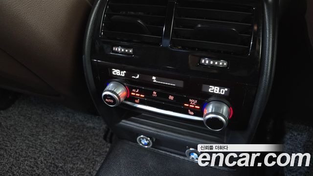 BMW 5 серии 2019 thumb 5