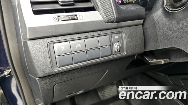 SsangYong Rexton 2019 thumb 9