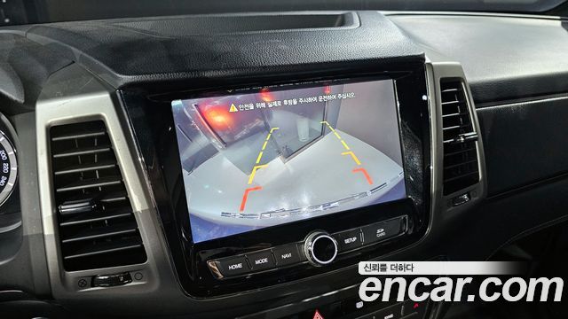 SsangYong Rexton 2019 thumb 11