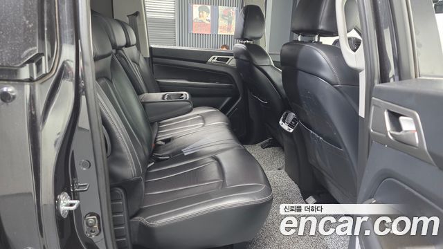 SsangYong Rexton 2019 thumb 6