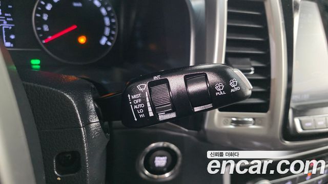 SsangYong Rexton 2019 thumb 5