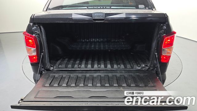 SsangYong Rexton 2019 thumb 2