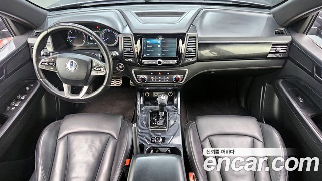 SsangYong Rexton 2019 thumb 2