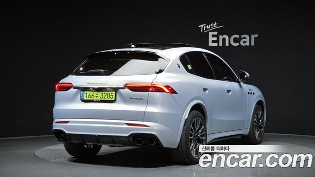 Maserati Grecale 2023 thumb 2