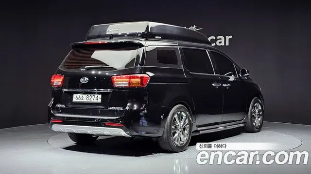 Kia Carnival 2015 thumb 2