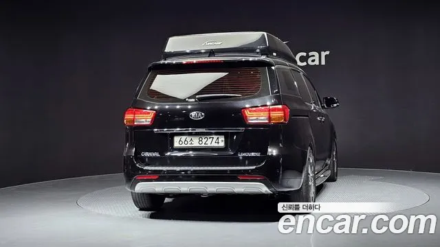 Kia Carnival 2015 thumb 4
