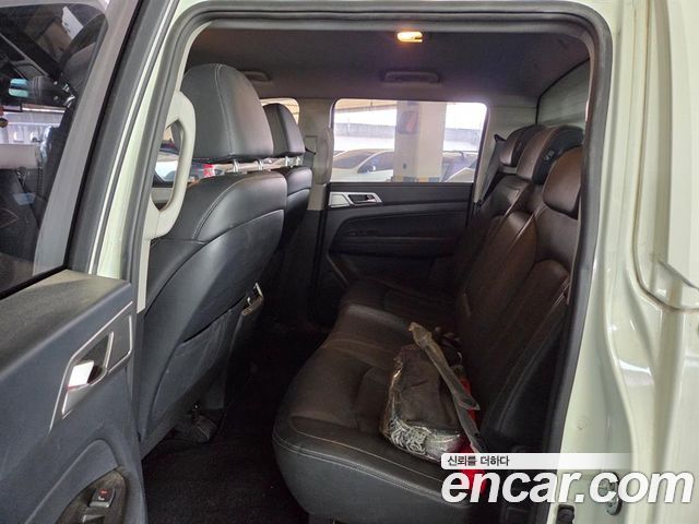 SsangYong Rexton 2019 thumb 6