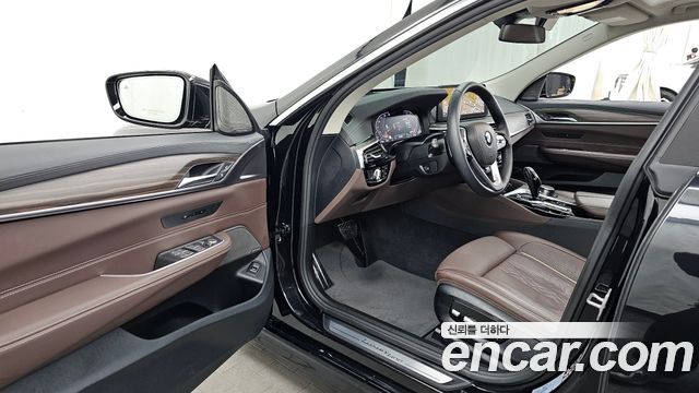 BMW 3 серии GT 2023 thumb 11