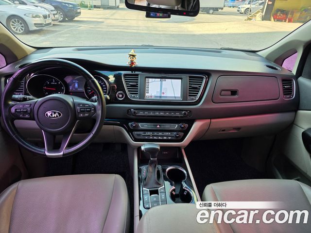 Kia Carnival 2019 thumb 9