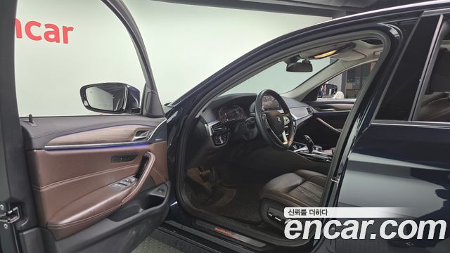 BMW 5 серии 2020 thumb 3