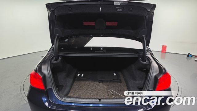 BMW 5 серии 2020 thumb 7