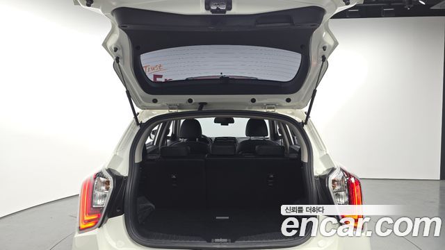 SsangYong Tivoli 2020 thumb 10