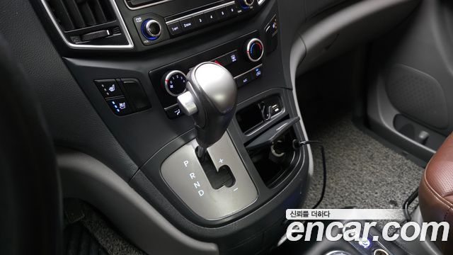 Hyundai Starex 2021 thumb 4