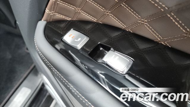 SsangYong Rexton 2023 thumb 2