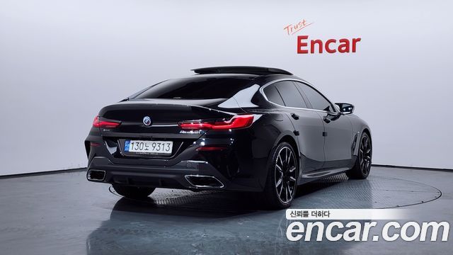 BMW 8 серии 2022 thumb 4