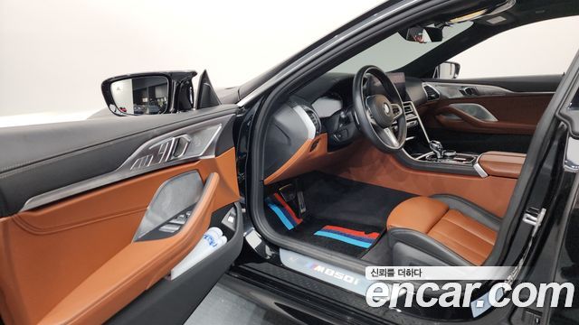 BMW 8 серии 2022 thumb 8