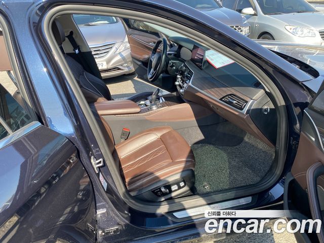 BMW 5 серии 2020 thumb 3