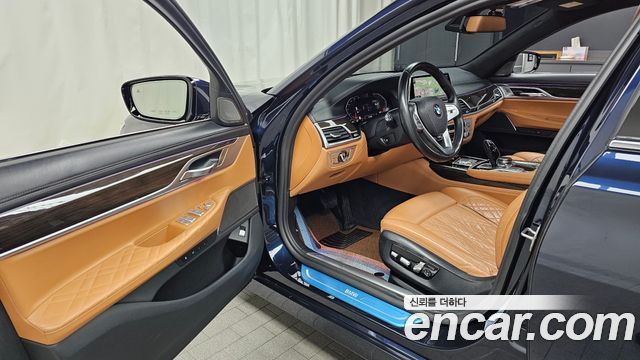 BMW 7 серии 2020 thumb 2