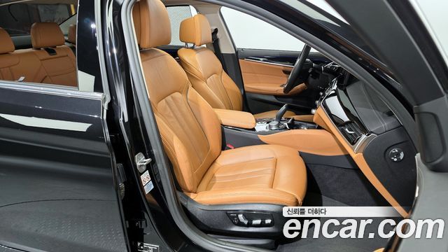 BMW 5 серии 2021 thumb 8