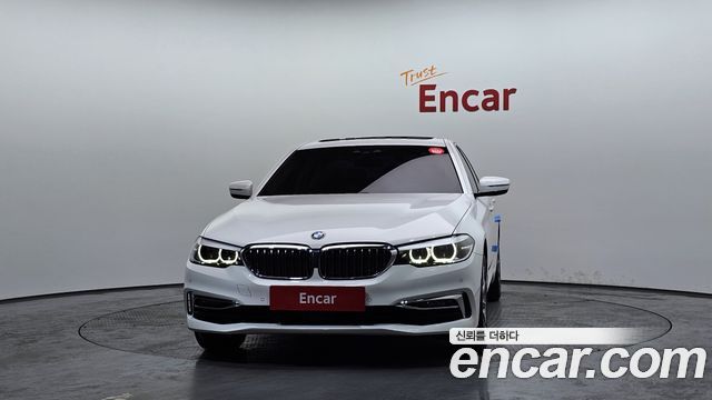 BMW 5 серии 2019 thumb 4